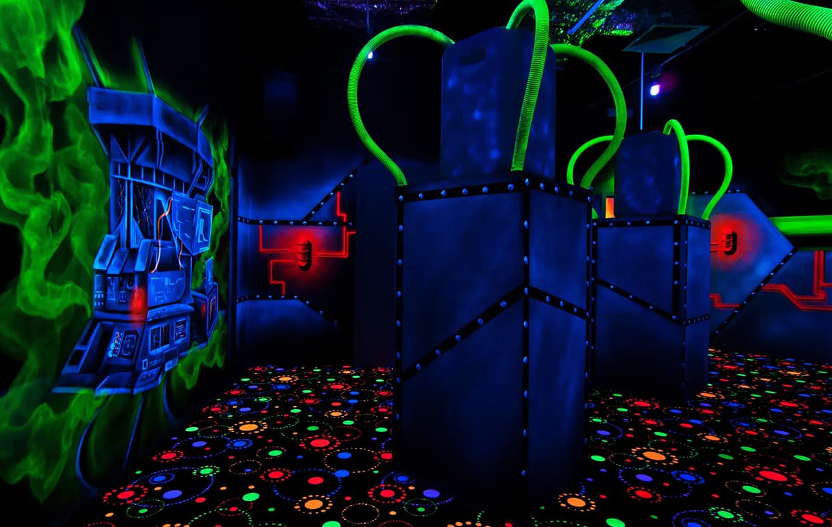 LaserLand - slide 26