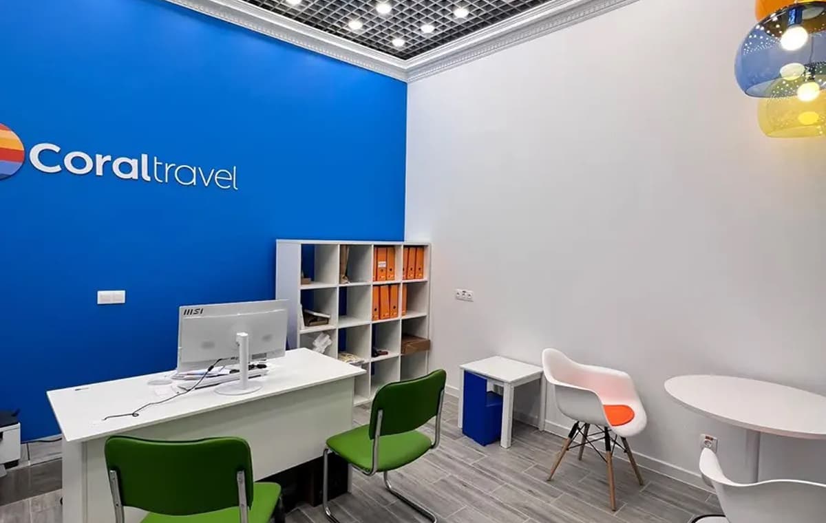 Coral Travel - slide 8