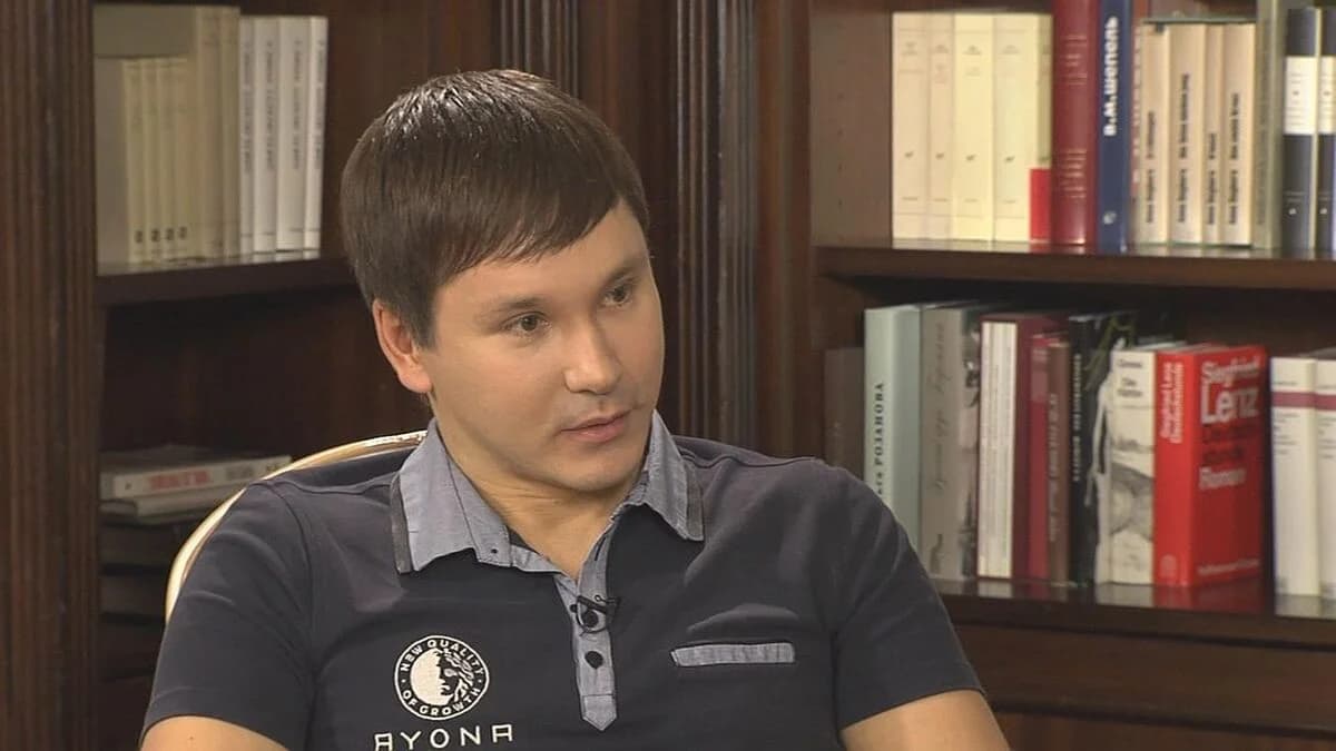 Олег Леонов
